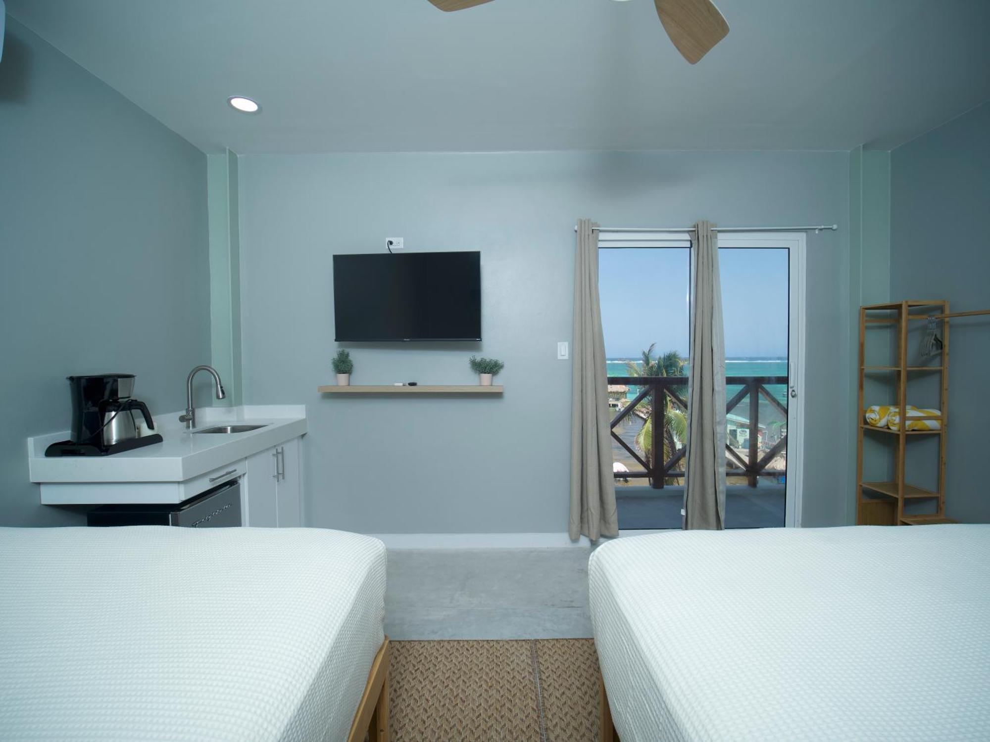 Sandbar Beachfront Hostel & Restaurant San Pedro  Ngoại thất bức ảnh