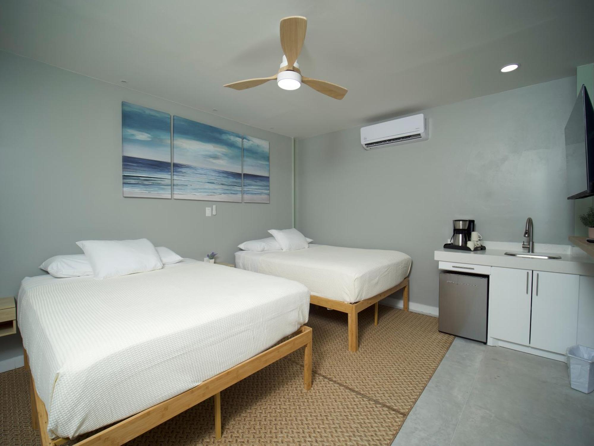 Sandbar Beachfront Hostel & Restaurant San Pedro  Ngoại thất bức ảnh