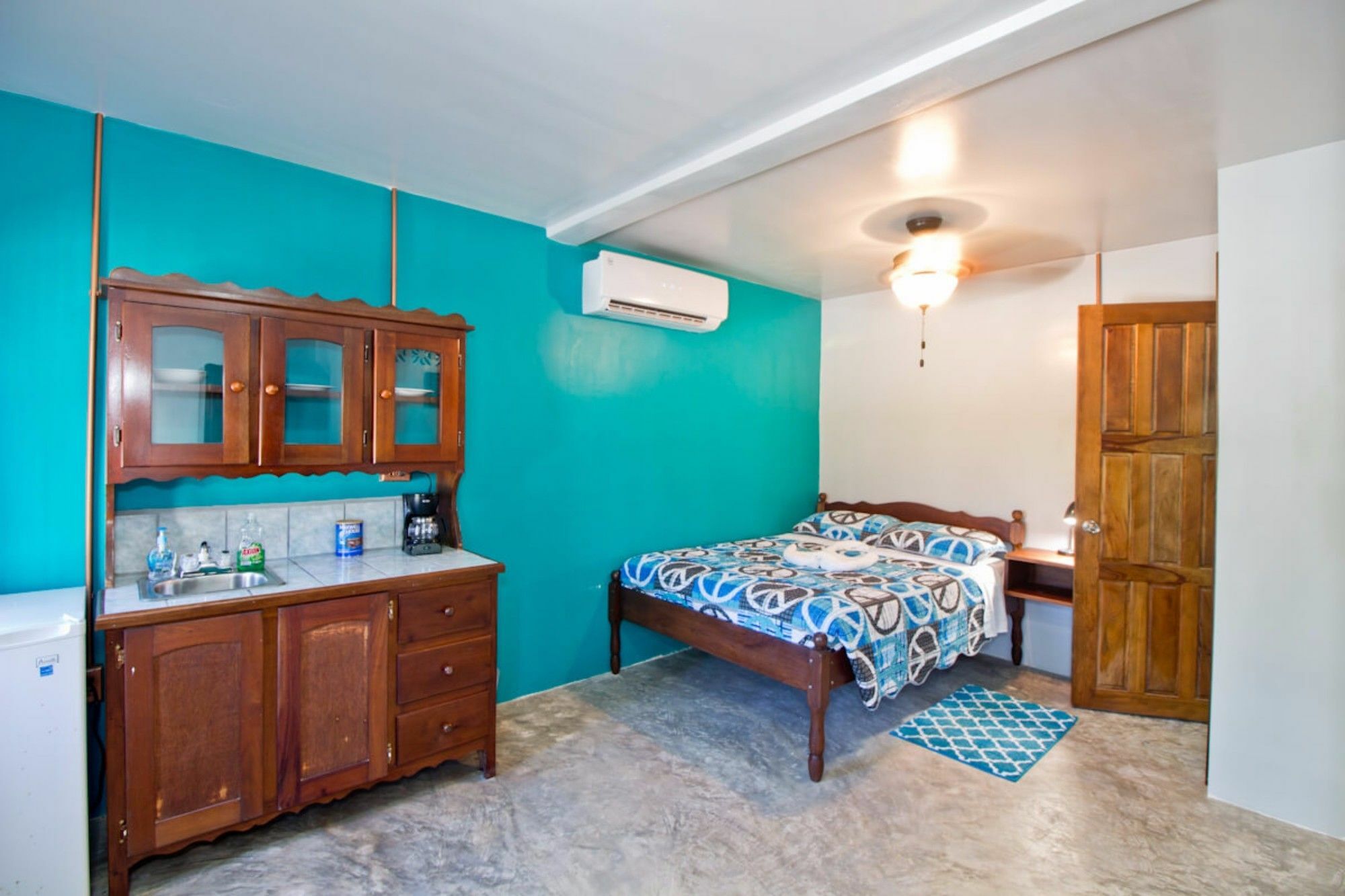 Sandbar Beachfront Hostel & Restaurant San Pedro  Ngoại thất bức ảnh